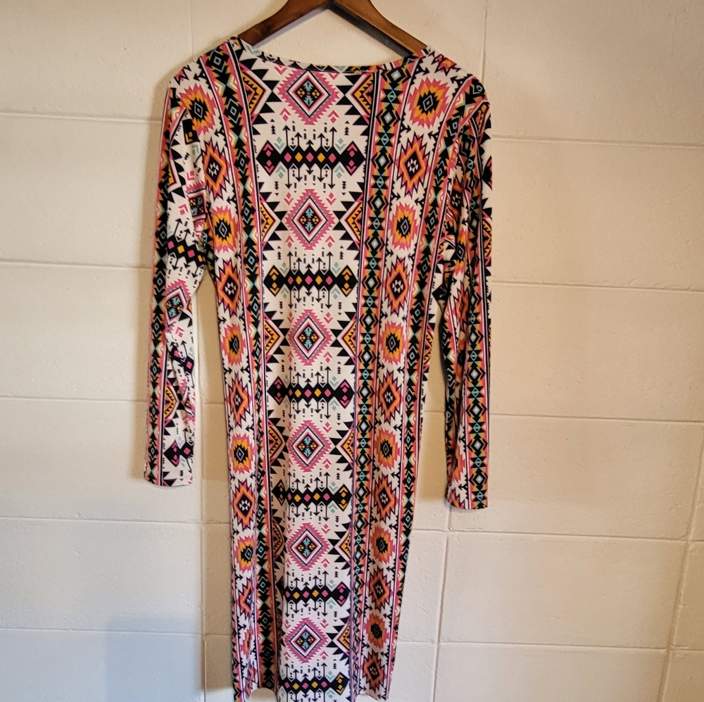 L & B Aztec Tunic - Picture 2 of 7